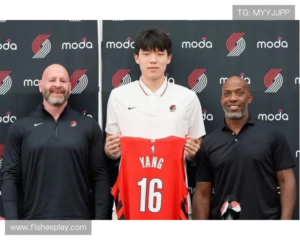 科沃德场均十九分命中率高达七成记者称灰熊球探再度慧眼识珠